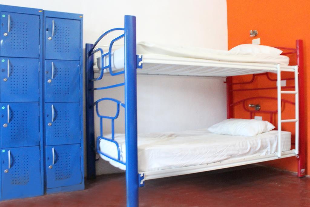 Hostal Vive La Vida 신데 델 카르멘 외부 사진