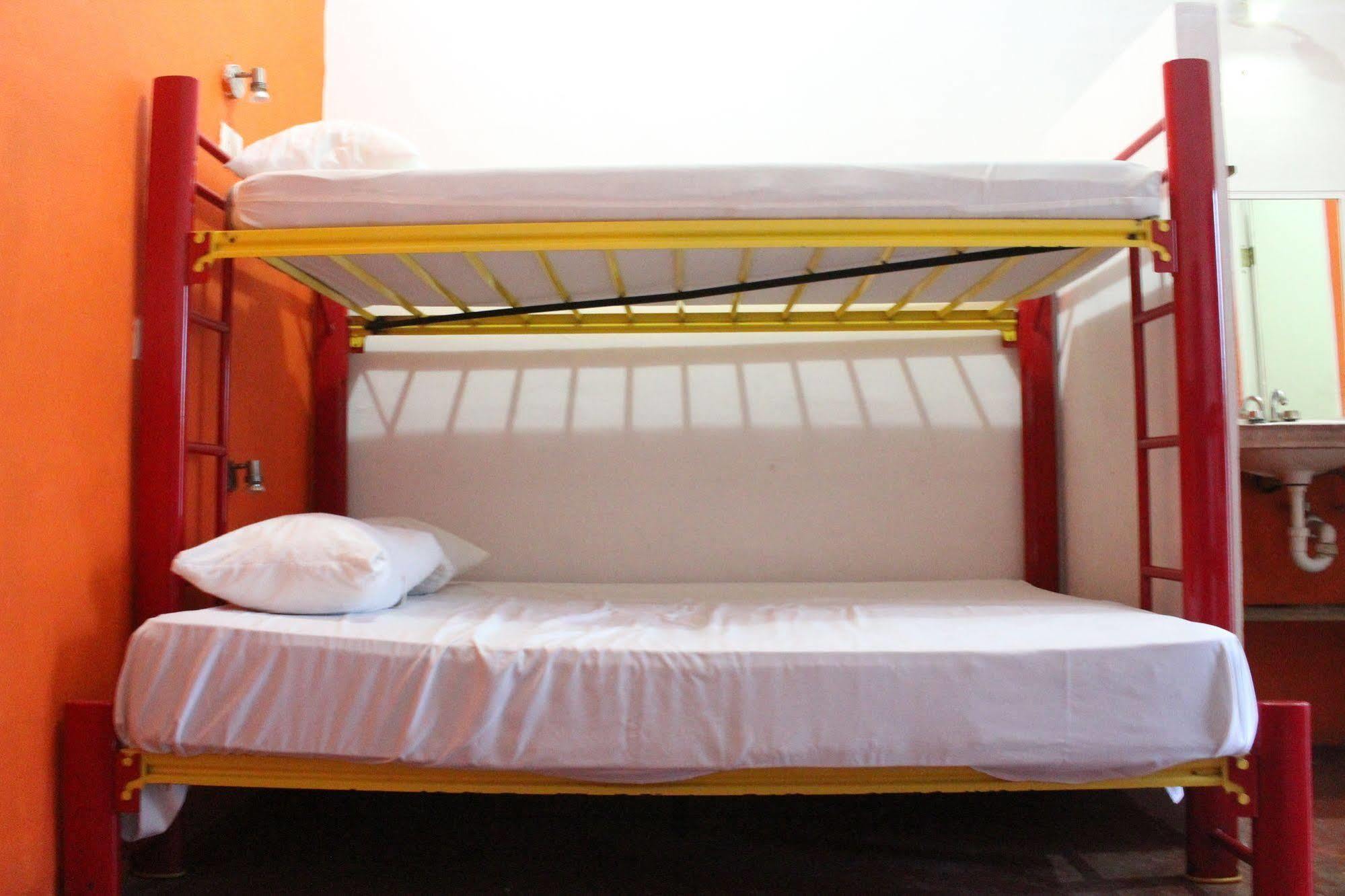 Hostal Vive La Vida 신데 델 카르멘 외부 사진